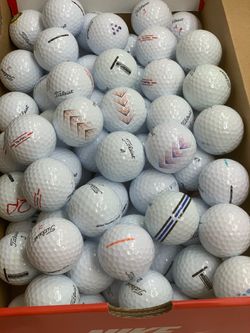 100 golf balls Titleist in good condition