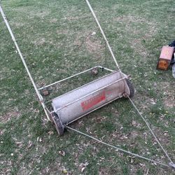Craftsman 30” Lawn Sweeper