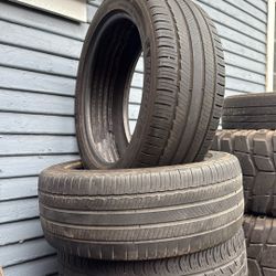 Vendo 2 Llantas Medida 235-45-18 Muy Buenas Condiciones 