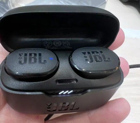 JBL Tune 130NC Wireless Earbuds