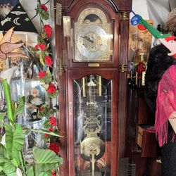Tall-Case Grandfather Clock – Ornate Face & Pendulum