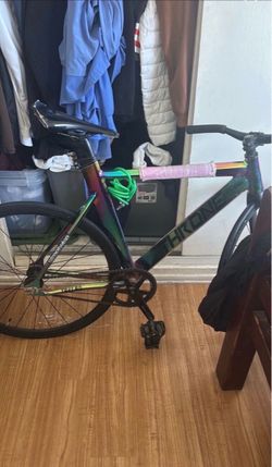 Throne Streetwise Fixed Gear Bike