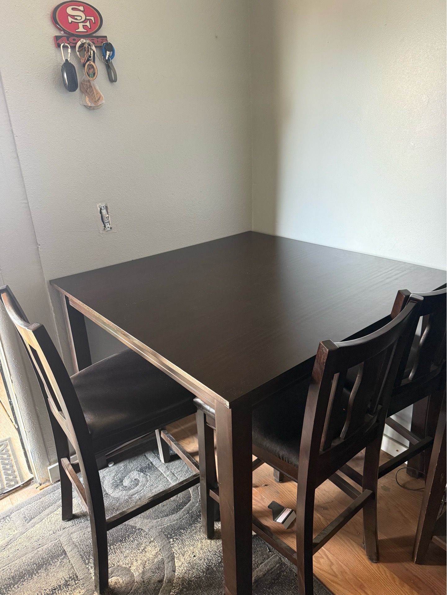 Dinning table