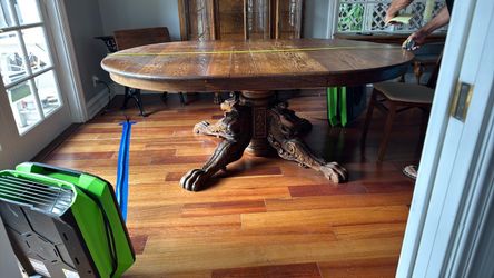 Antique Round Oak Dining Table Carved Pedestal