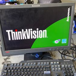 Lenovo Thinkvision 19” Monitor With Keyboard And Mouse 
