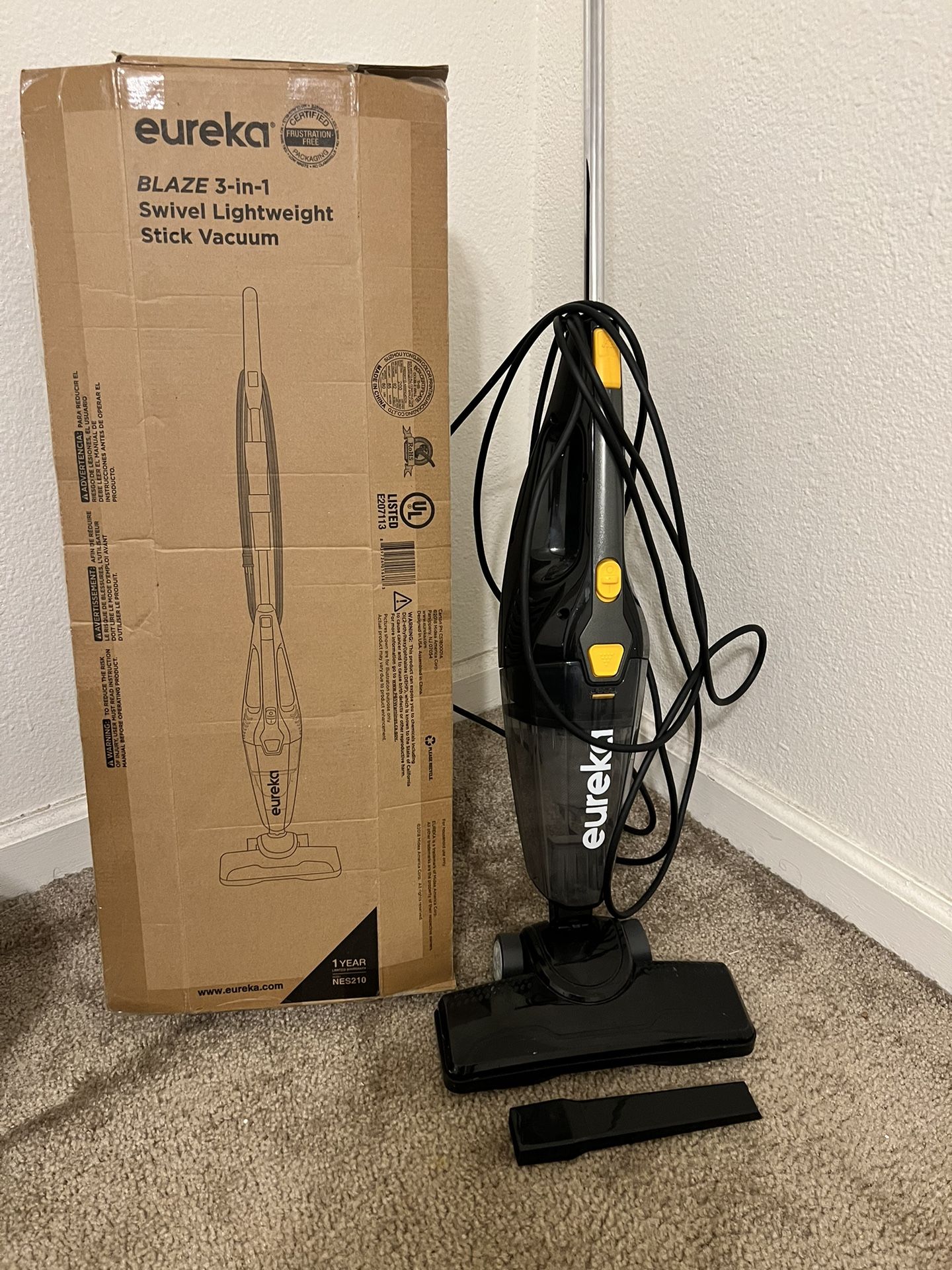 Eureka Blaze Swivel Stick Vacuum Cleaner # Excellent Condition