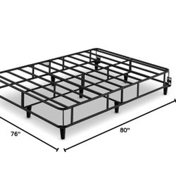 ZINUS Keenan Metal Mattress Foundation / Standing Box Spring / Headboard Brackets Included / Easy Assembly, King