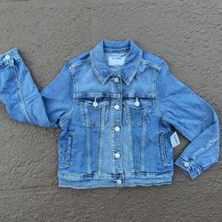 Brand new Old Navy kid’s jean jacket, size medium (8)
