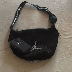 Nike Jordan Bag With Phone Pocket 