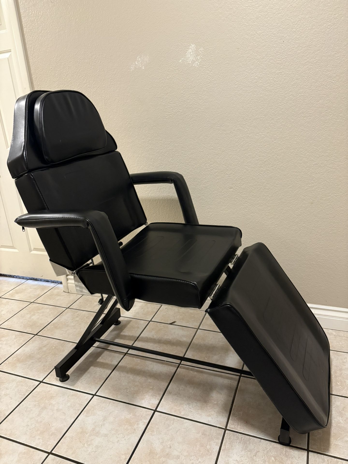 Tattoo Chair/Esthetician Chair