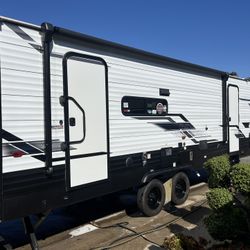 2024 Forest River EVO Travel Trailer 30’ With Slide Out