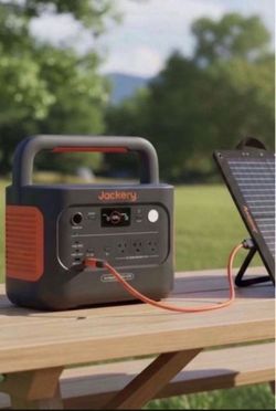2000W Output/4000W Peak Solar Generator 1000 Plus Expandable Push Button Start Battery LiFePO4 100W Solar Panels