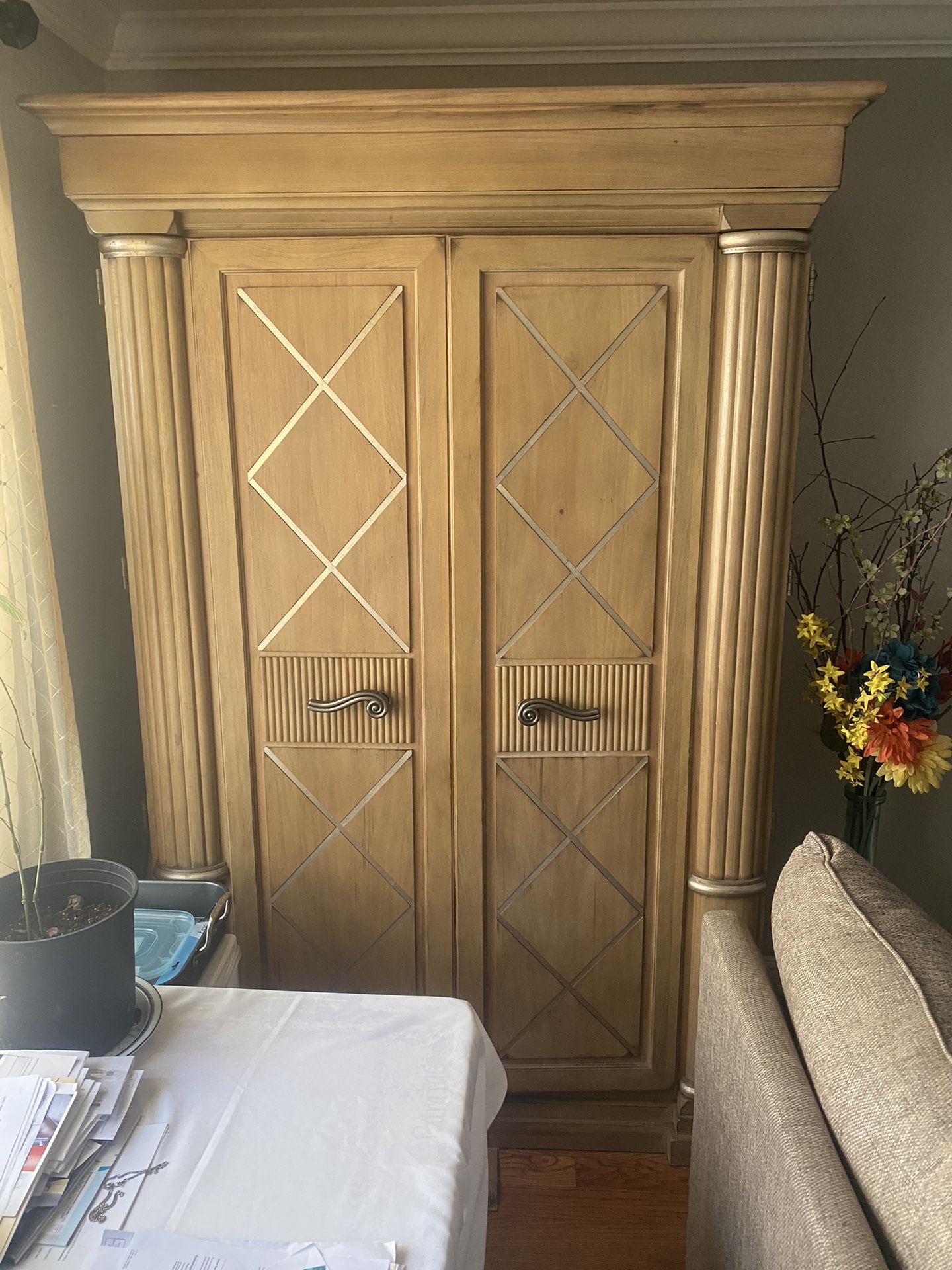 Beautiful Drexel Heritage Custom Made Armoire