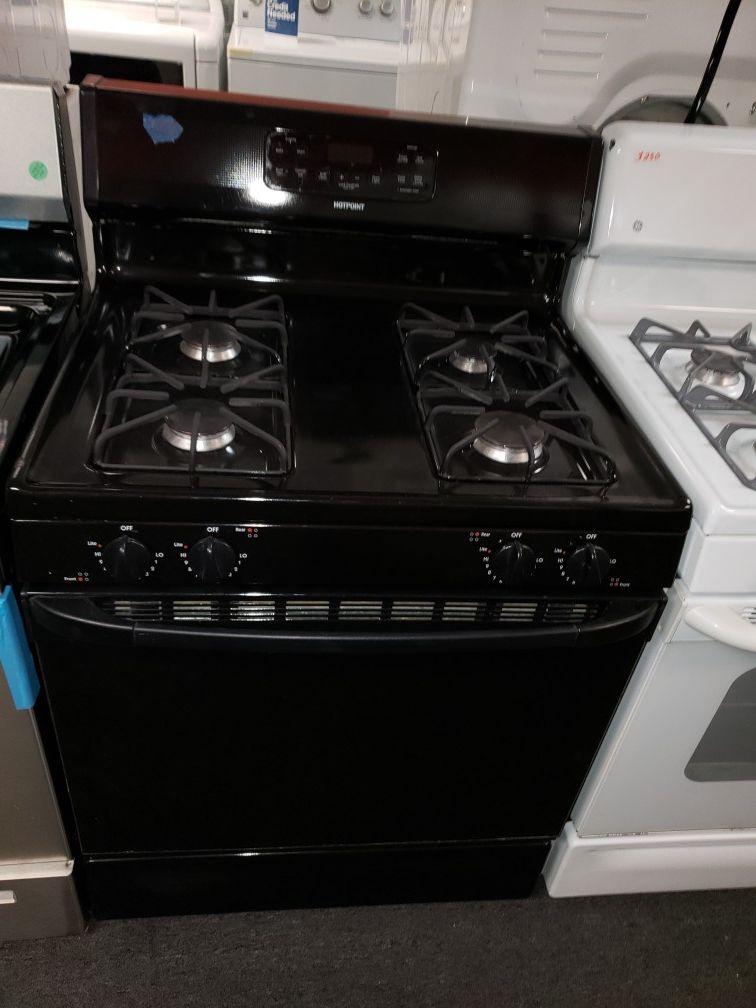 Hotpoint black gas stove in great condition