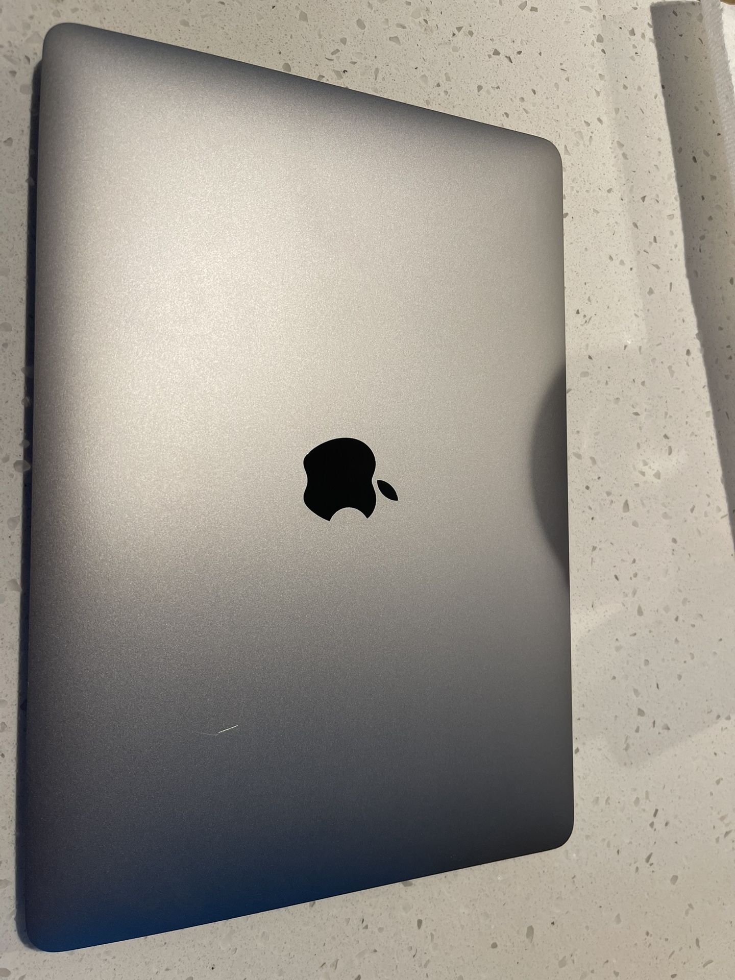 MacBook Air (space gray) 2018