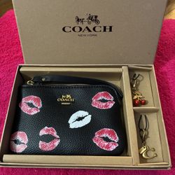 Coach Wristlet 3pc Set With  🔐 