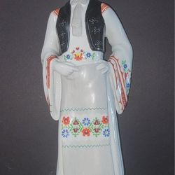 VINTAGE HOLLOHAZA HUNGARIAN PORCELAIN