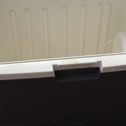 Igloo Electric Cooler