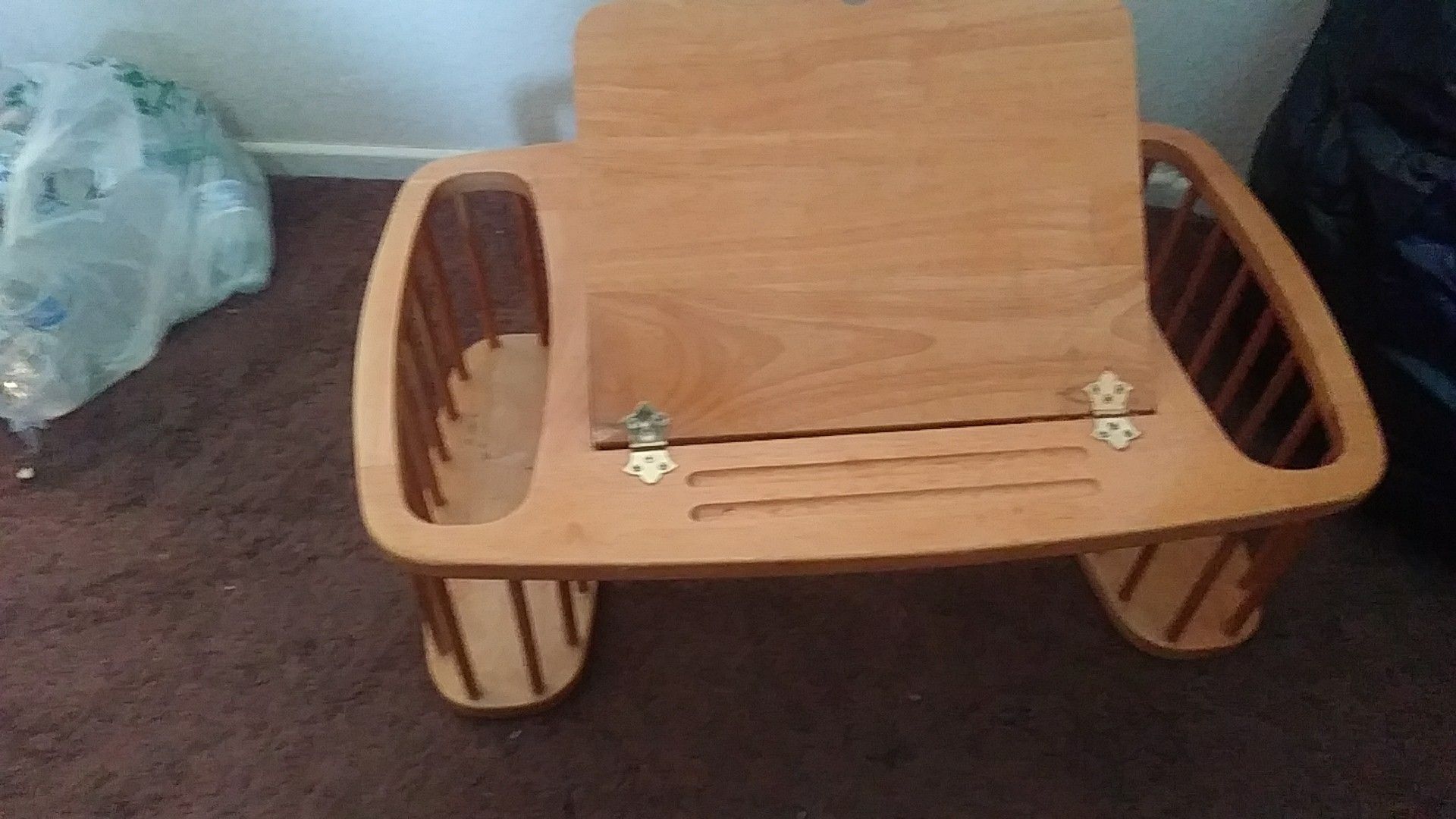 Kid desk