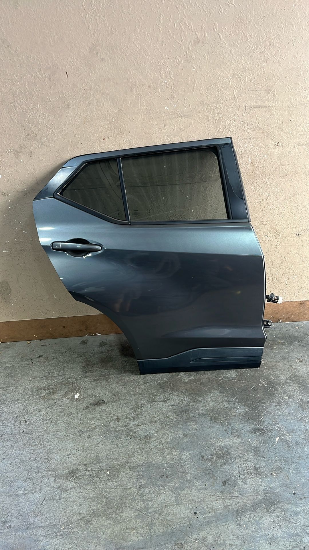 18-24 Nissan Kicks Right Rear Door 2018 2019 2020 2021 2022 2023 2024