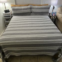 Queen, Mattress, Wet, Boxspring, And Metal Frame