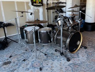 Tama Rockstar Drum Set