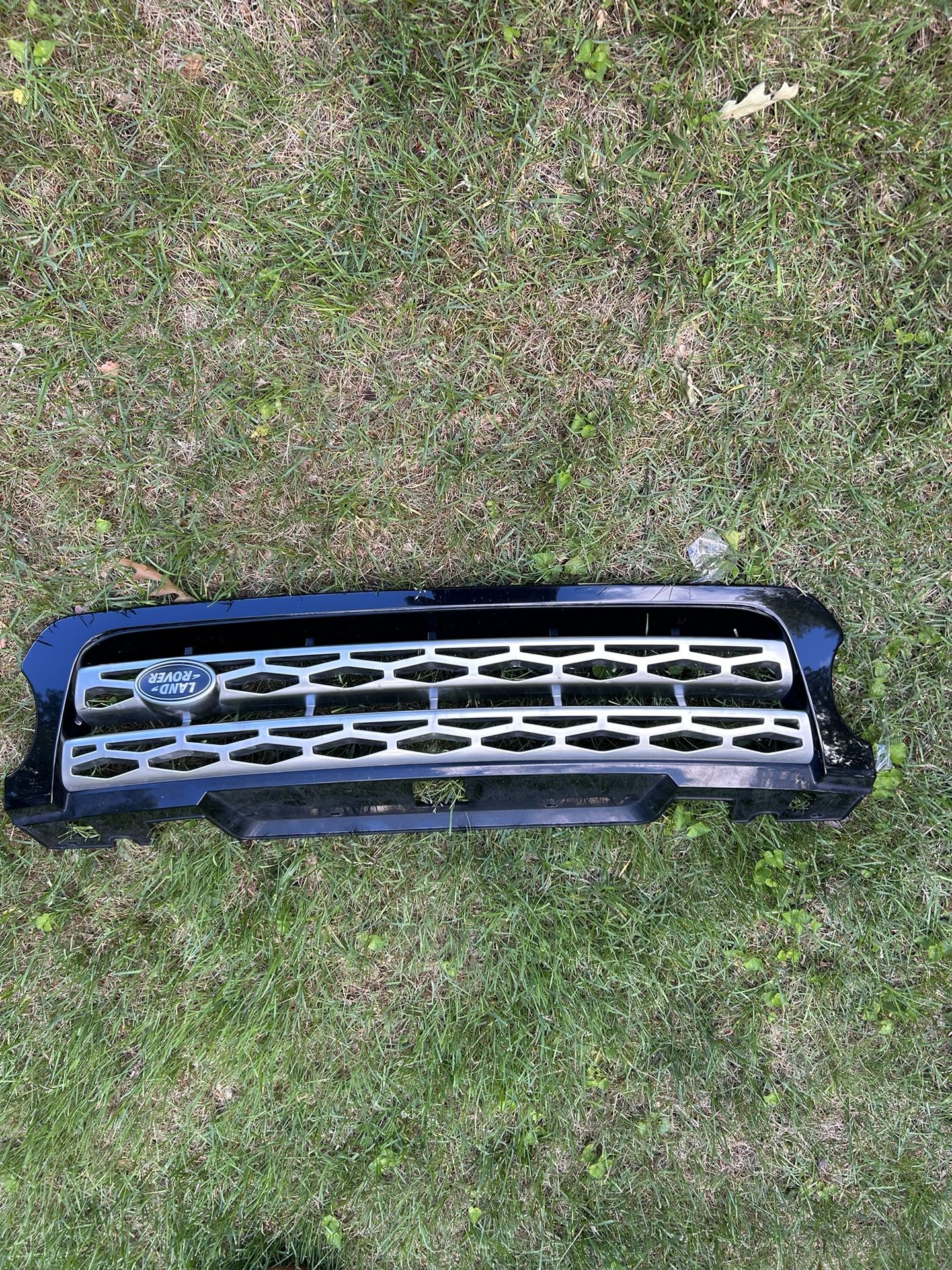 Black & Silver Front grill For 2016 Range Rover