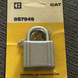 New Vintage CCL CAT Caterpillar Tractor Co Padlock with keys 