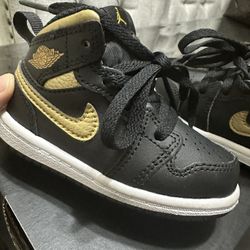 Jordan 1 Mid 5c