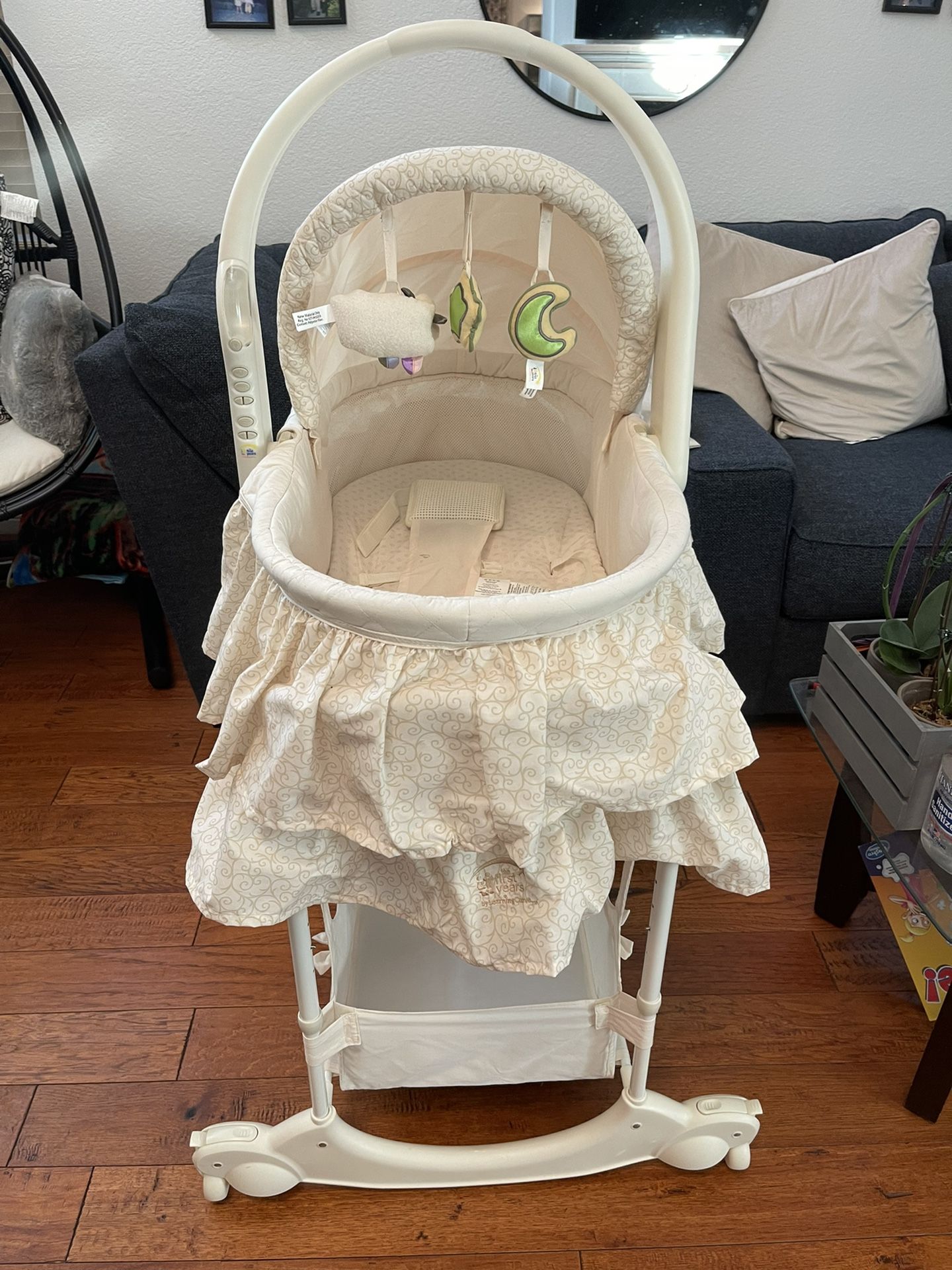 Baby Bassinet Like New