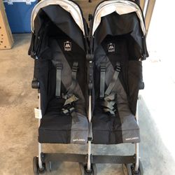 Maclaren twin triumph stroller