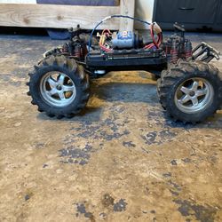 Traxxas EMAXX….only an HPI body