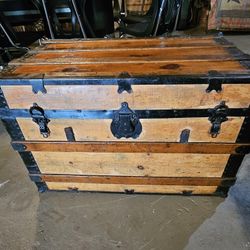 Beautiful Vintage Wooden Chest