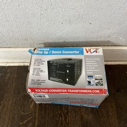 VCT VT-3000 Step Up Down Voltage Converter Power Transformer Converts Between 110 Volt and 220 Volts, 3000 Watt 