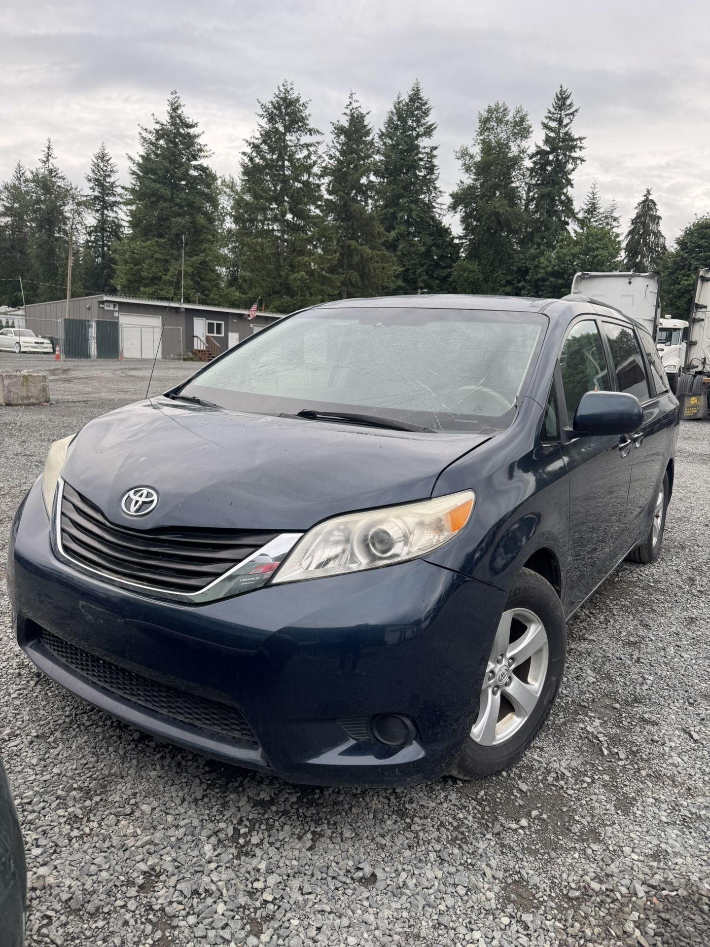 2010 toyota sienna parts only