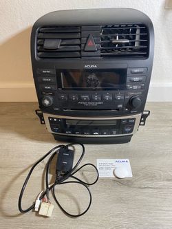 2004 2005 Acura Tsx OEM Radio 39175-SEC-A020-M1 Climate AM FM CD AUX WITH CODE!  CD HAS NOT BEEN TESTED EVERYTHING ELSE WORKS