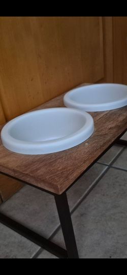 Raised dog bowls