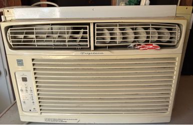 Frigidaire 10,000 BTU Window AC