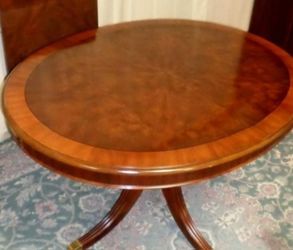 CHIPPENDALE DREXEL 6 PIECE VINTAGE DINING TABLE