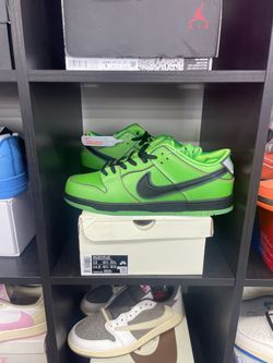 Nike SB Dunk Low x The Powerpuff Girls "Buttercup"
