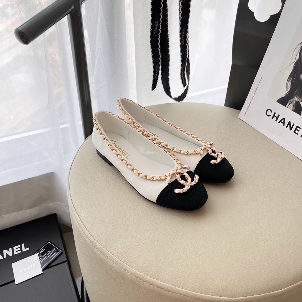 Chain Mary Jane shoes