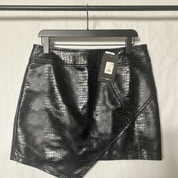 Fashion Nova Faux Croc Mini Skirt – Size L (NWT)