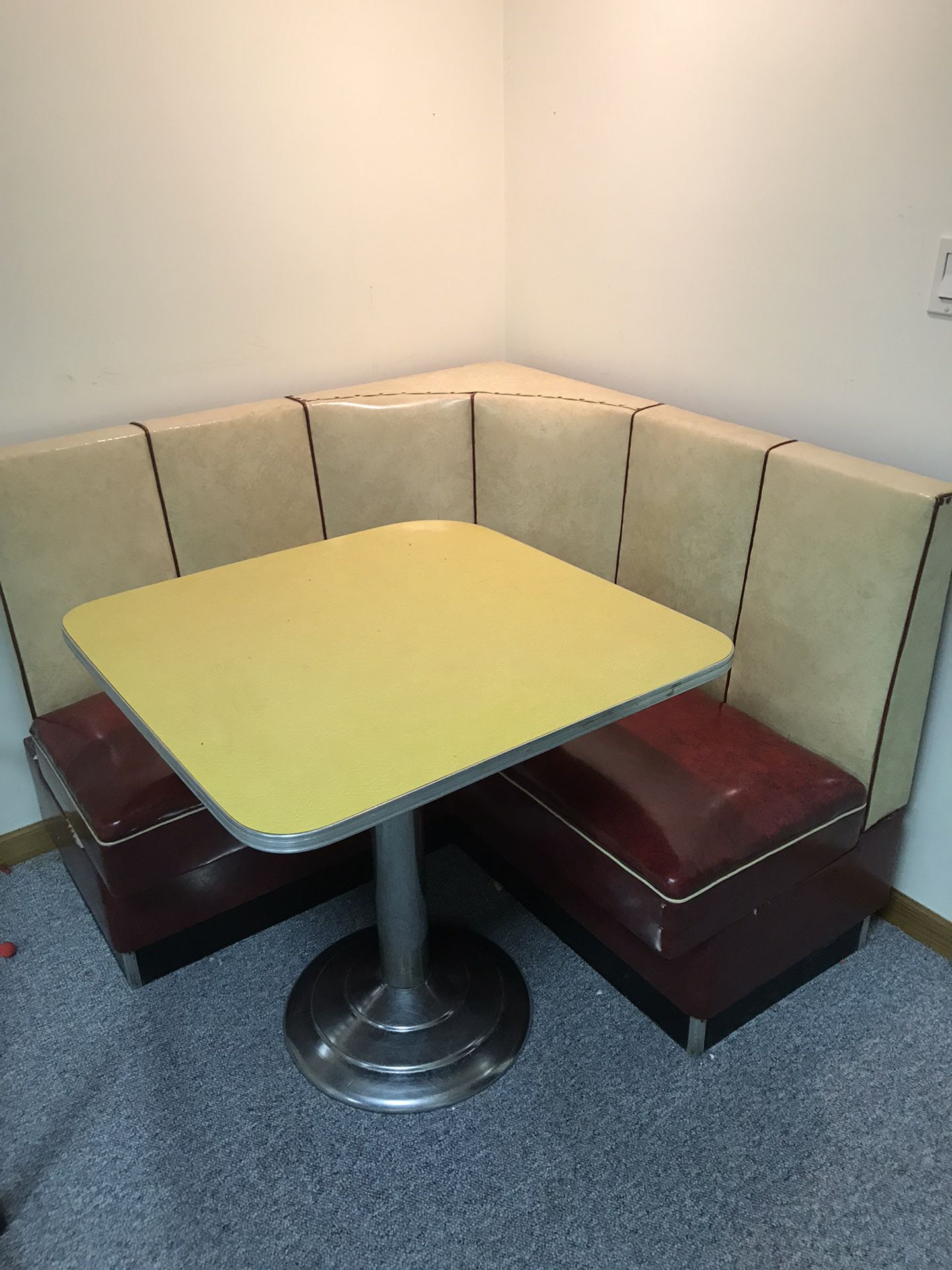 1950’s Restaurant Booth