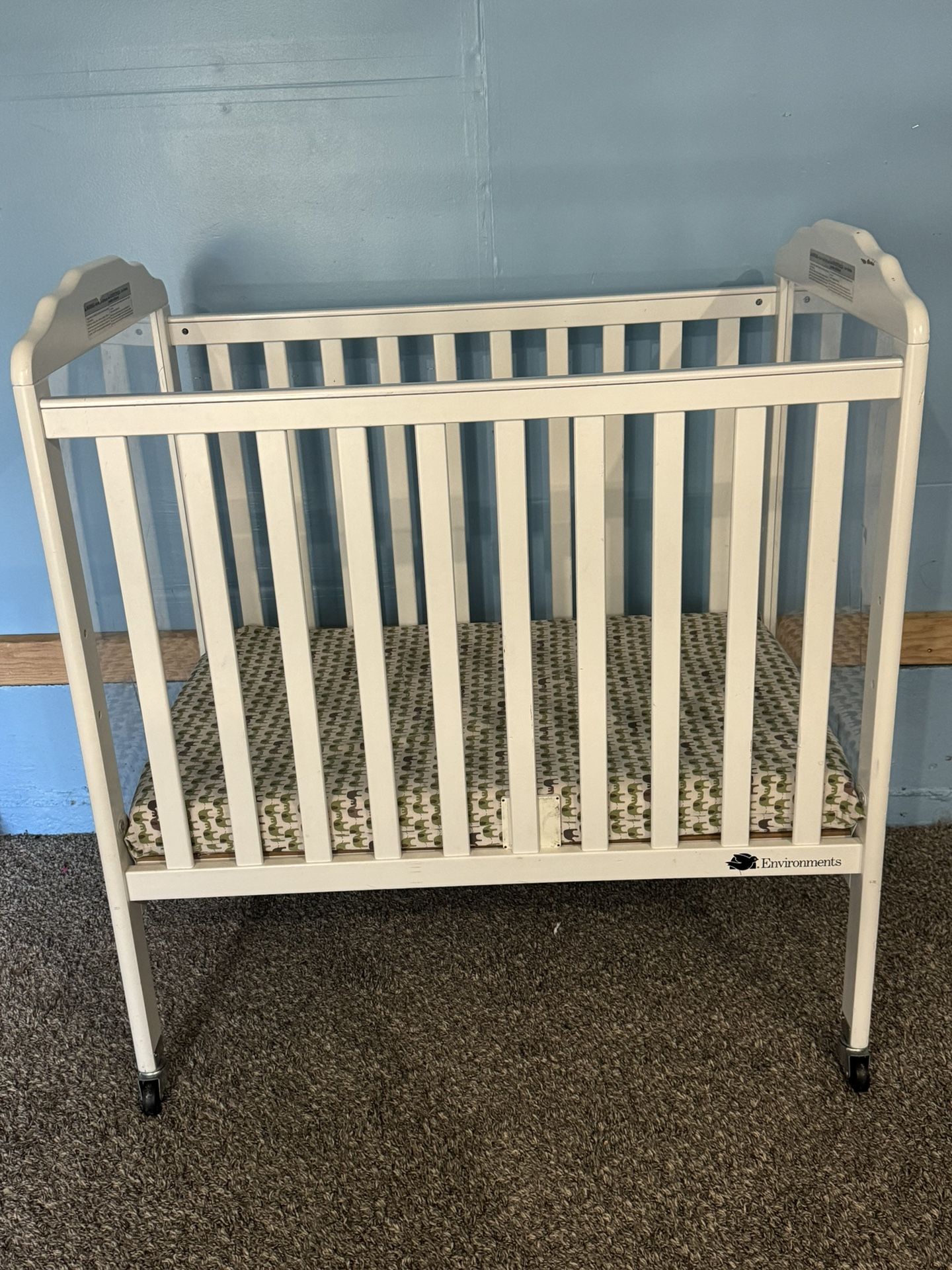 Eviornments Baby Crib 