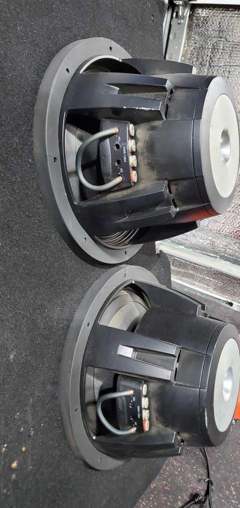 ALPINE SWR-12D4 Subwoofer