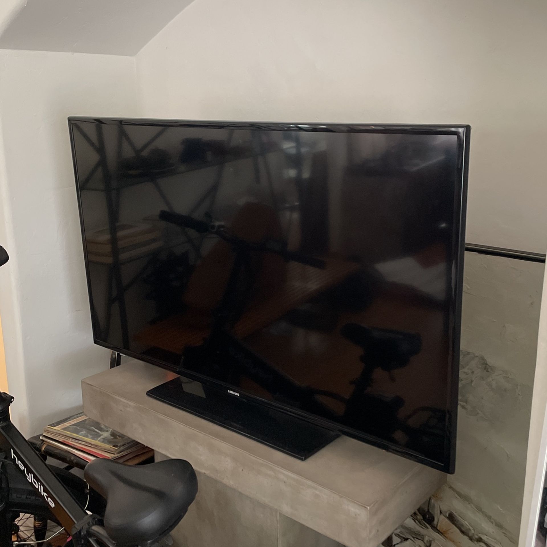 55” flat Screen TV - Samsung 