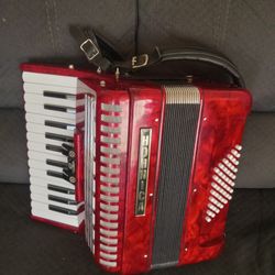 HoHner HoHnica Accordion 