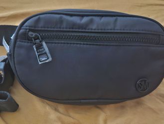Steve Madden Activate Black Crossbody