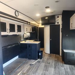 Fuel Travel Toy hauler Trailer