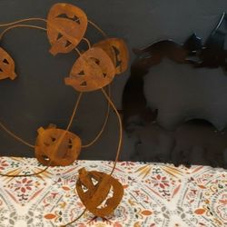 Vintage Halloween Decor- Black Cats Metal Wreath